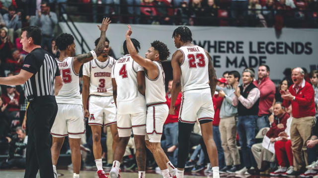 Alabama basketball in throwback uniforms vs. Texas A&M